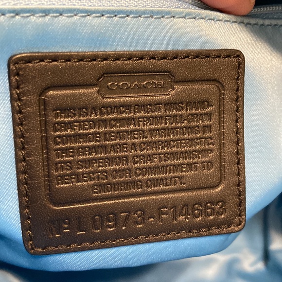 Coach F14663 Black Patent Leather Tote LG C Embossed blonde leather straps EUC - Picture 9 of 17